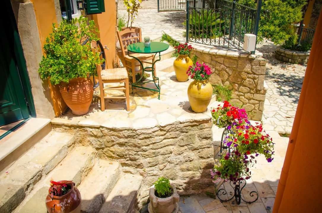 Villa Conte Rari Agios Gordios  Exterior foto